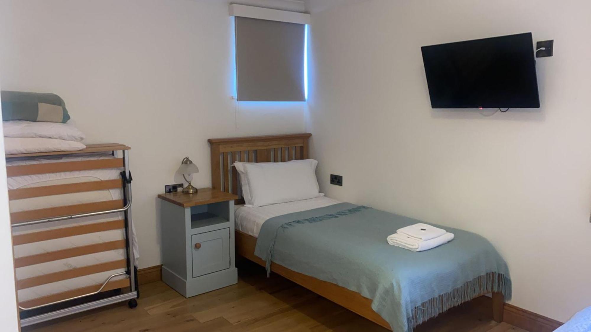 Church Farm Accommodation Bickenhill Exterior photo